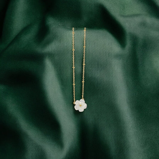 White Blossom Kette